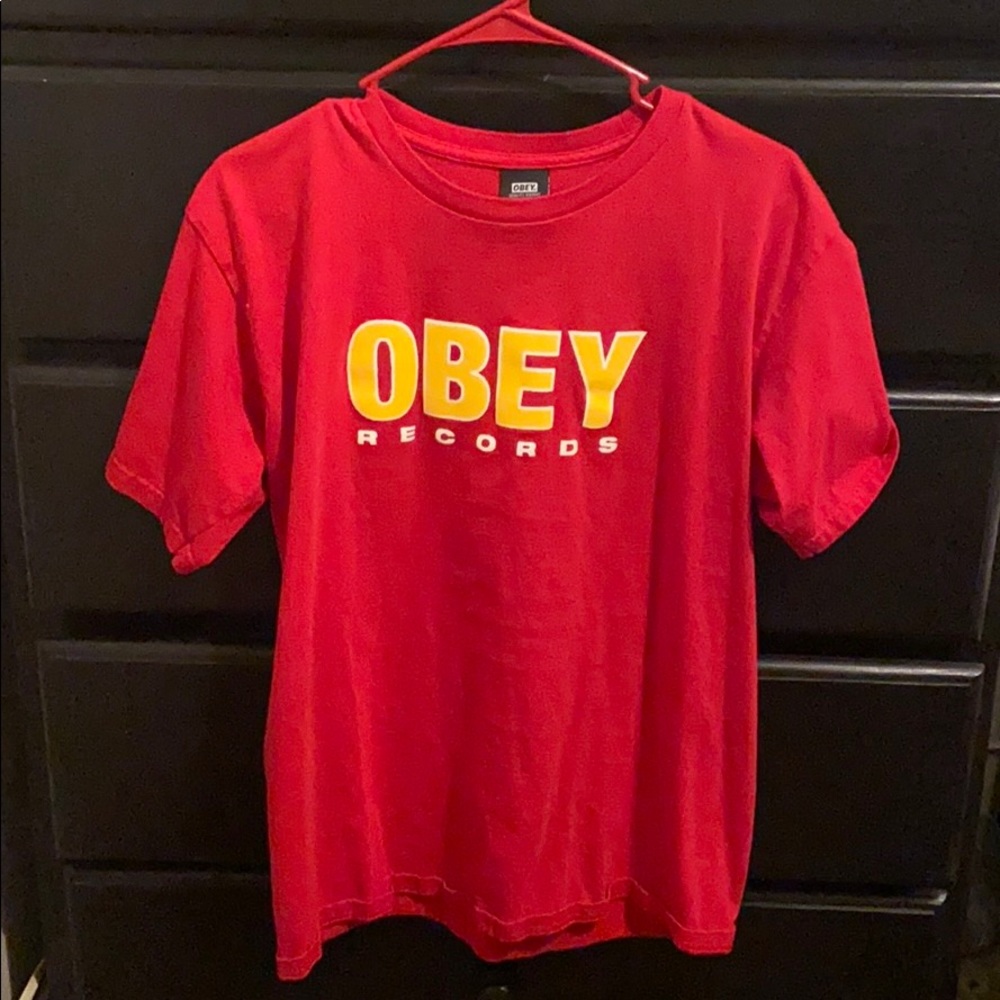 Obey graphic T